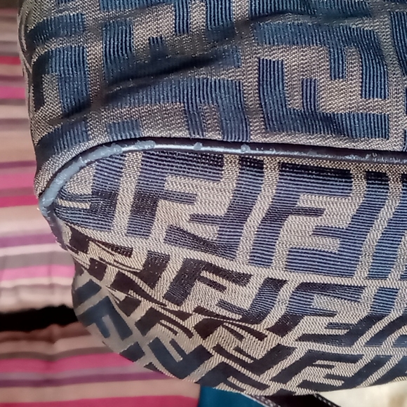 AUTHENTIC Vintage FENDI Zucca Handbag - Picture 5 of 16